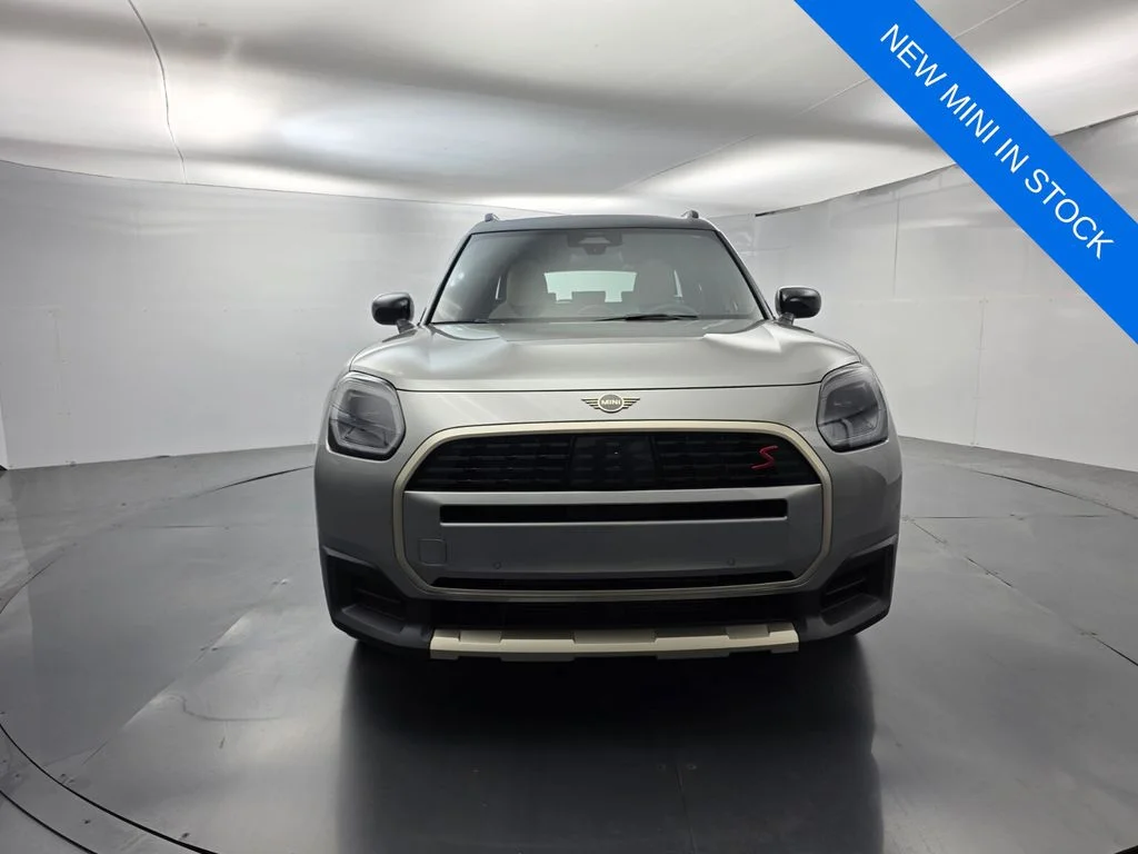 New 2026 Silver MINI Signature Plus image 2