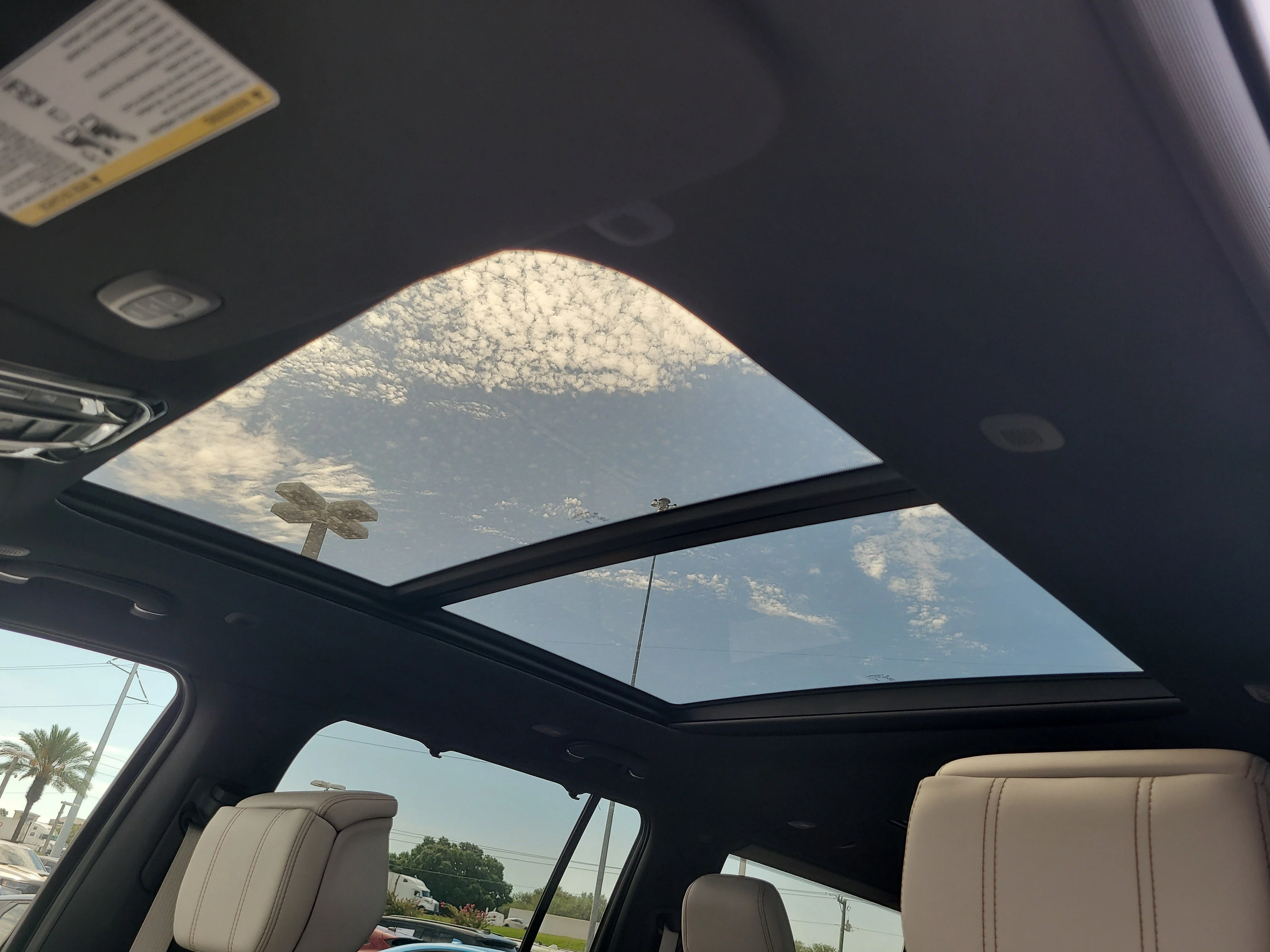 New 2026 Bright White Clearcoat Jeep Summit Obsidian image 18