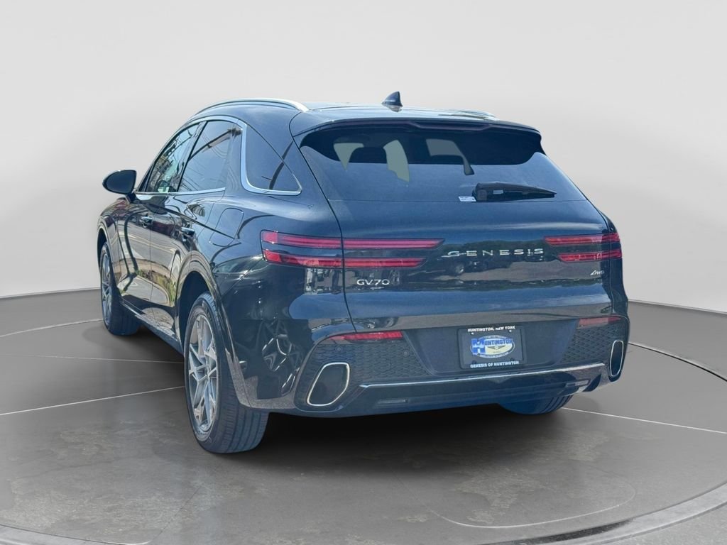 Used 2025 Black Genesis 2.5T image 4