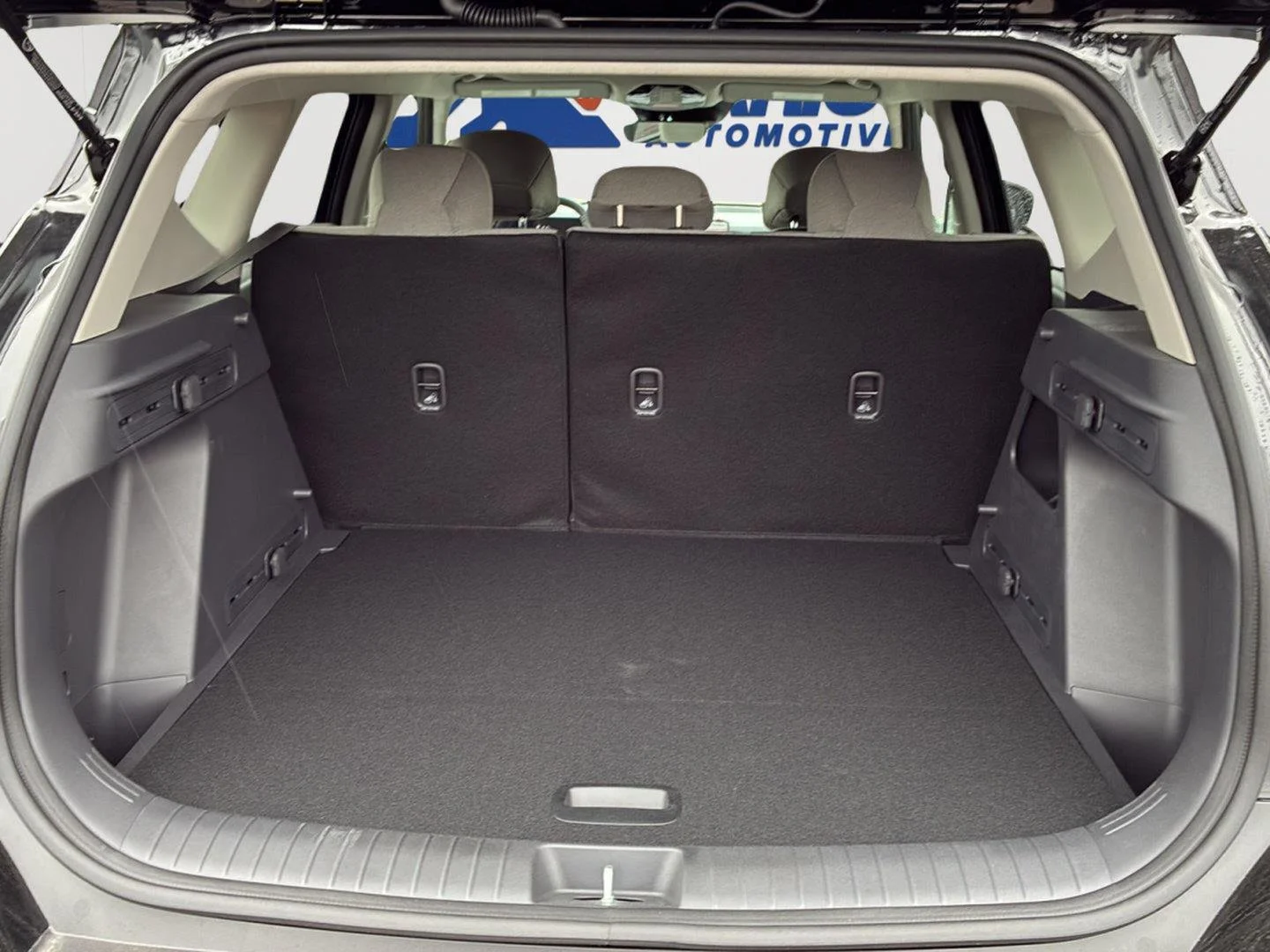 New 2027 Aurora Black Pearl Kia LX image 34