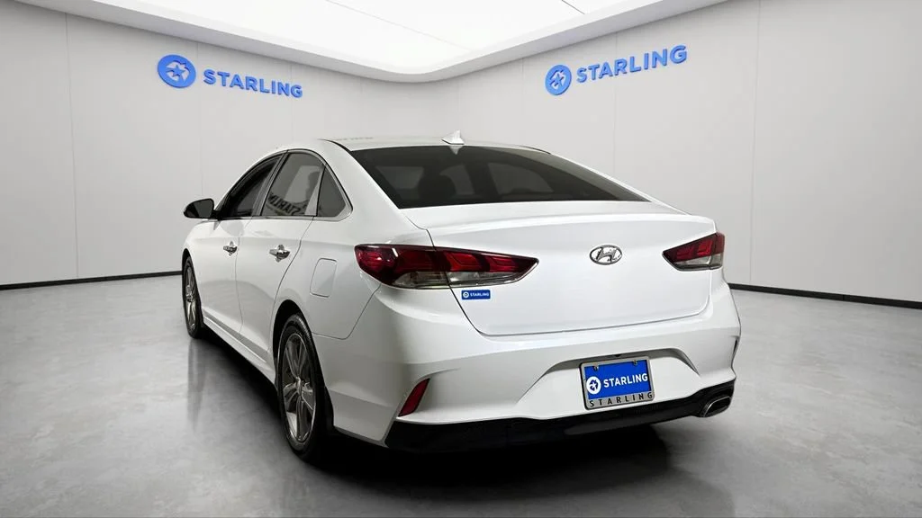 Used 2018 White Hyundai SEL image 6
