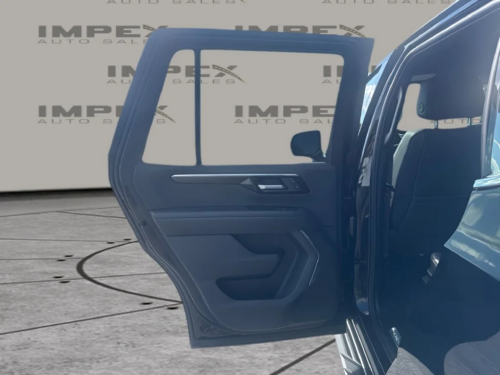 Used 2025 Black Chevrolet LT image 28