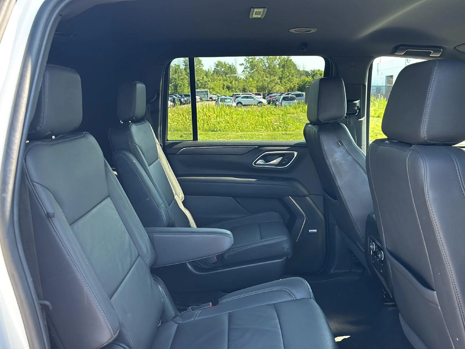 Used 2024 Summit White Chevrolet Z71 image 36