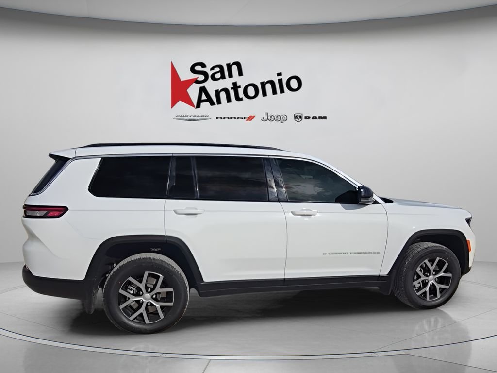 New 2025 Bright White Clear-Coat Exterior Paint Jeep Limited image 17