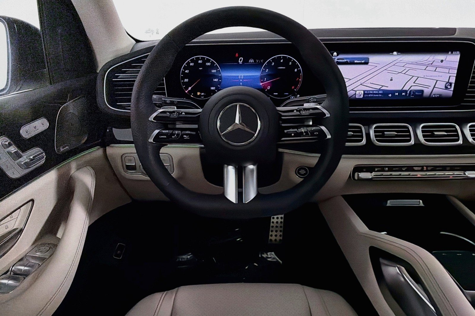 New 2026 Polar White Mercedes-Benz GLS 450 4MATIC® SUV image 4