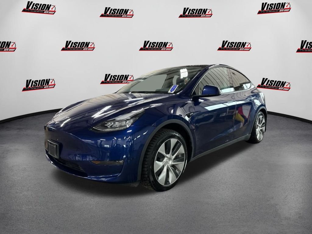 2022 Tesla Model Y Long Range Dual Motor All-Wheel Drive's photo