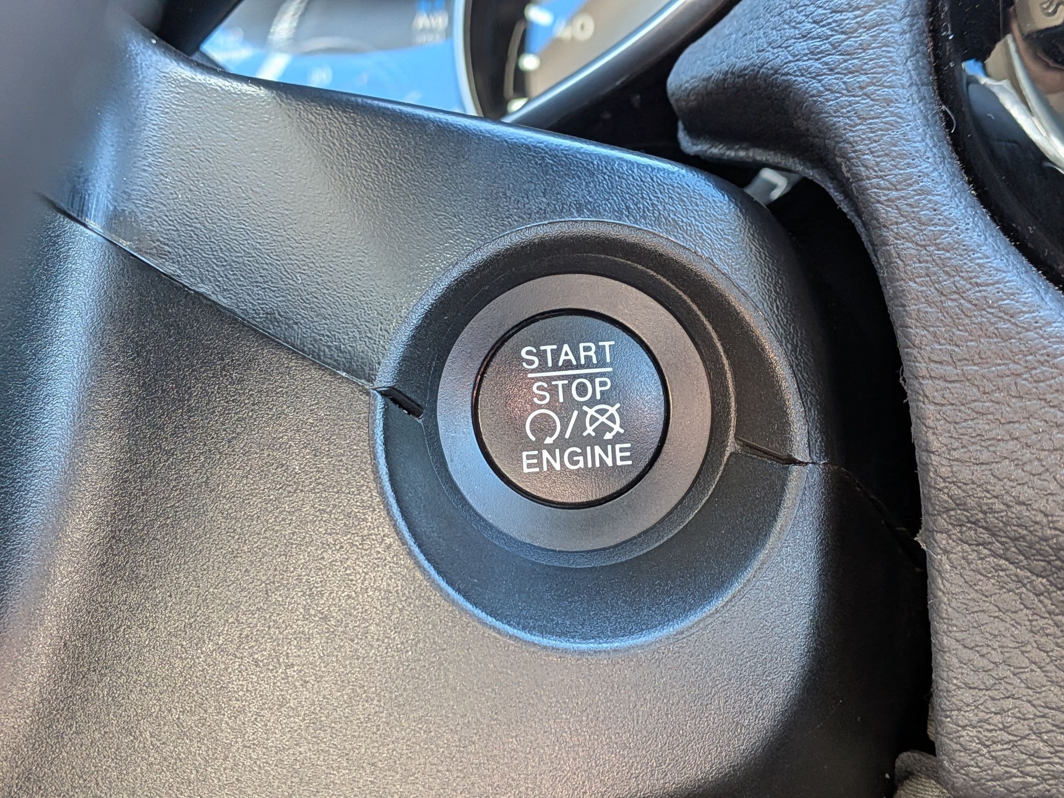Certified Used 2019 Diamond Black Crystal Pearlcoat Jeep Limited image 20