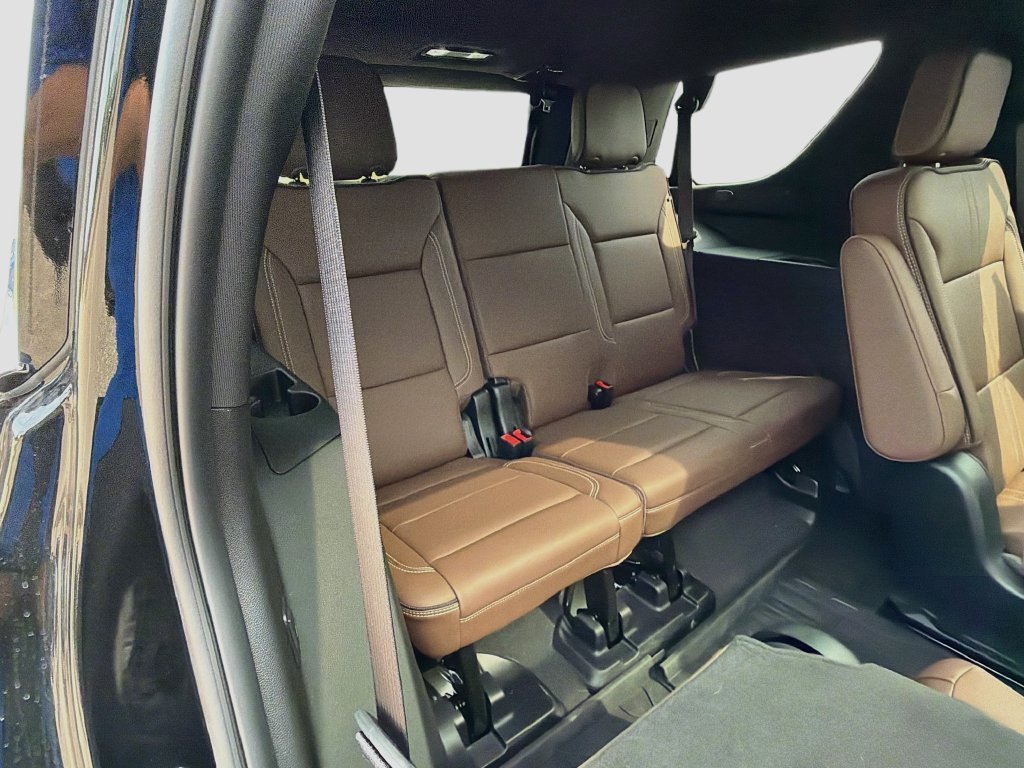 Used 2025 Black Chevrolet High Country image 31