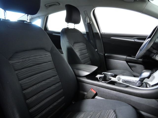 Used 2016 Silver Ford SE image 12