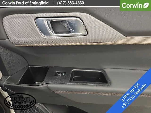 New 2026 Star White Metallic Tri-Coat Ford Active image 16