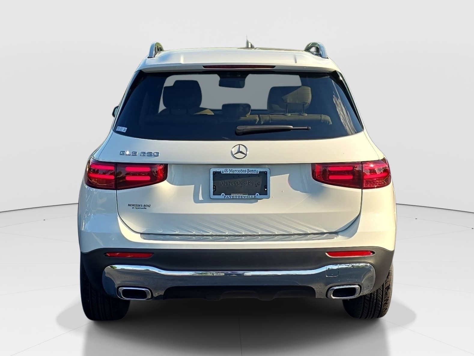 New 2026 Polar White Mercedes-Benz GLB250 image 6