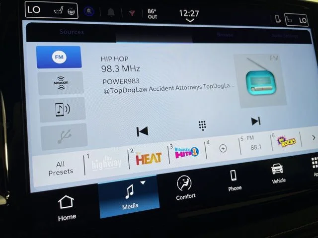 2025 Chrysler Pacifica Select - Photo 29