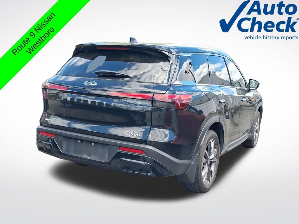 Used 2023 Black INFINITI LUXE image 7