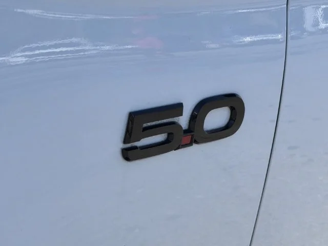 Used 2017 White Ford GT Premium image 9