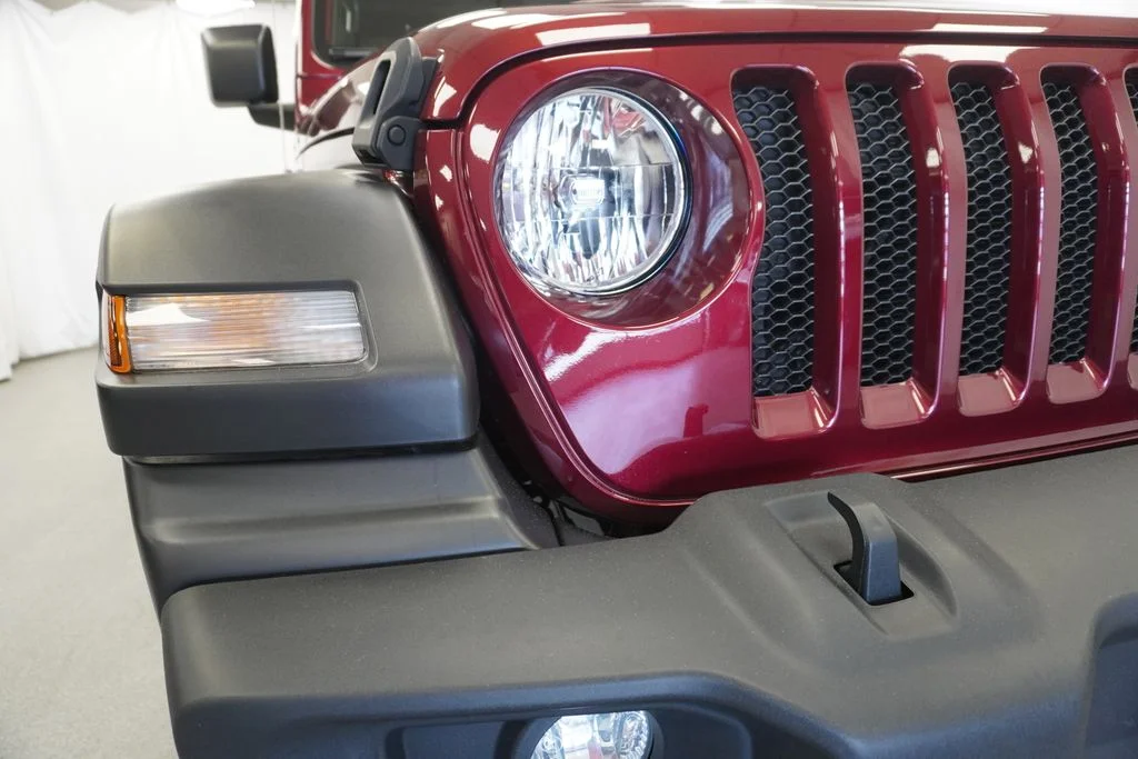 Used 2021  Jeep Unlimited Sport S image 13