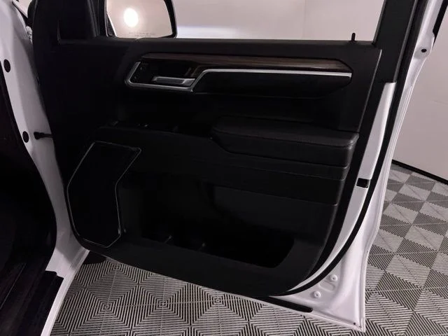 2024 Chevrolet Silverado 1500 RST - Photo 30