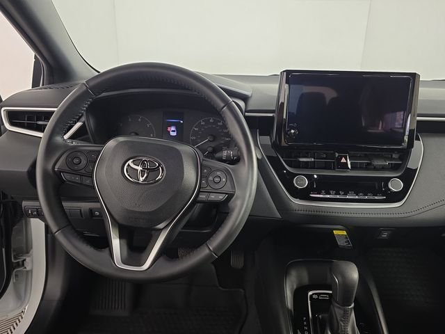 Used 2024 Pearl Toyota SE image 12