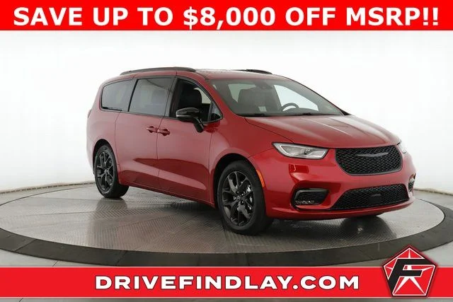 2026 Chrysler Pacifica Select's photo