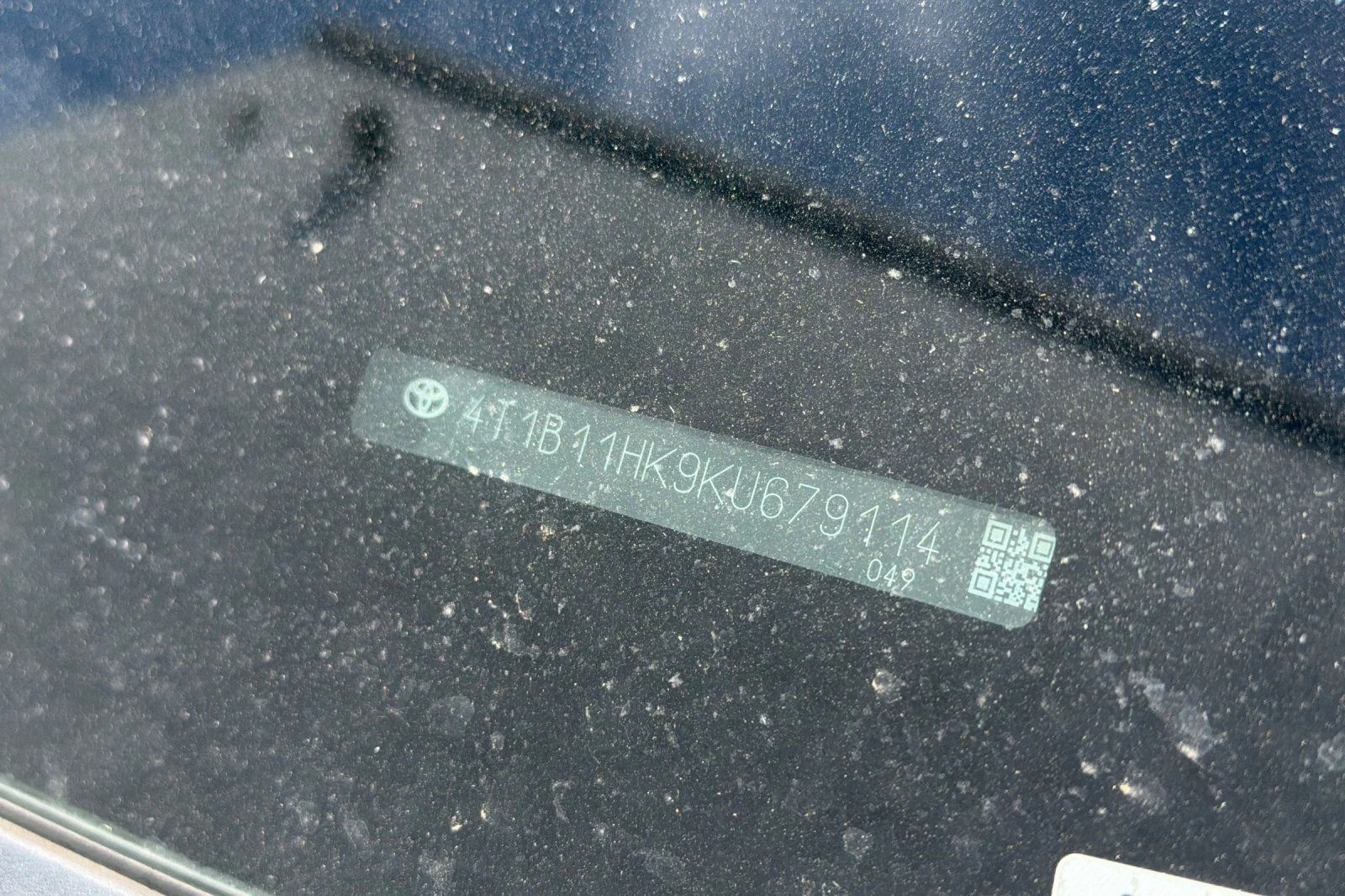 Used 2019 Silver Toyota SE image 9