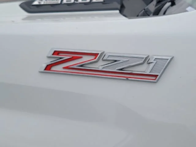 Used 2024 White Chevrolet Custom image 10