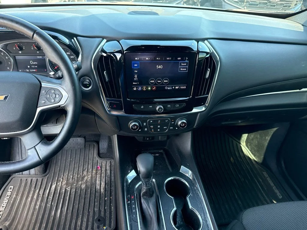Used 2023 Silver Sage Chevrolet LT image 8