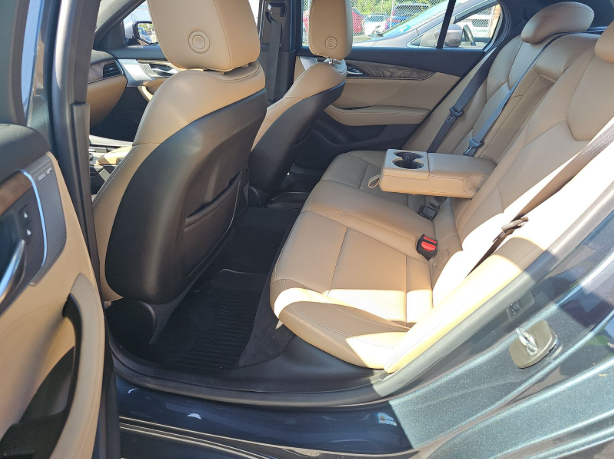 Used 2022 Gray Cadillac Premium Luxury image 9