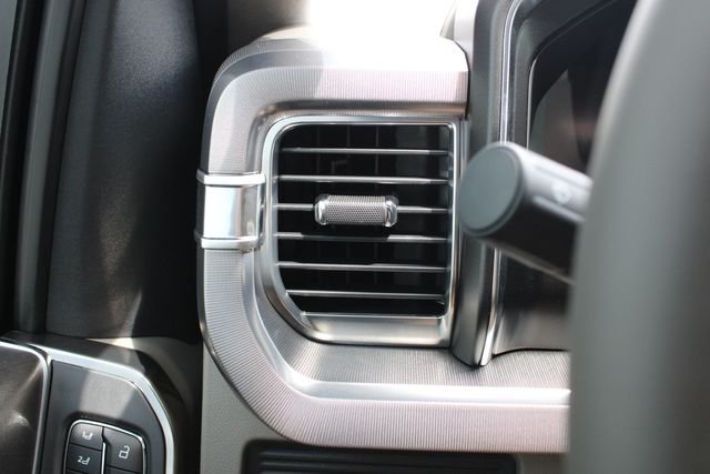 New 2026 Glacier Gray Metallic Tri-Coat Ford Platinum image 8