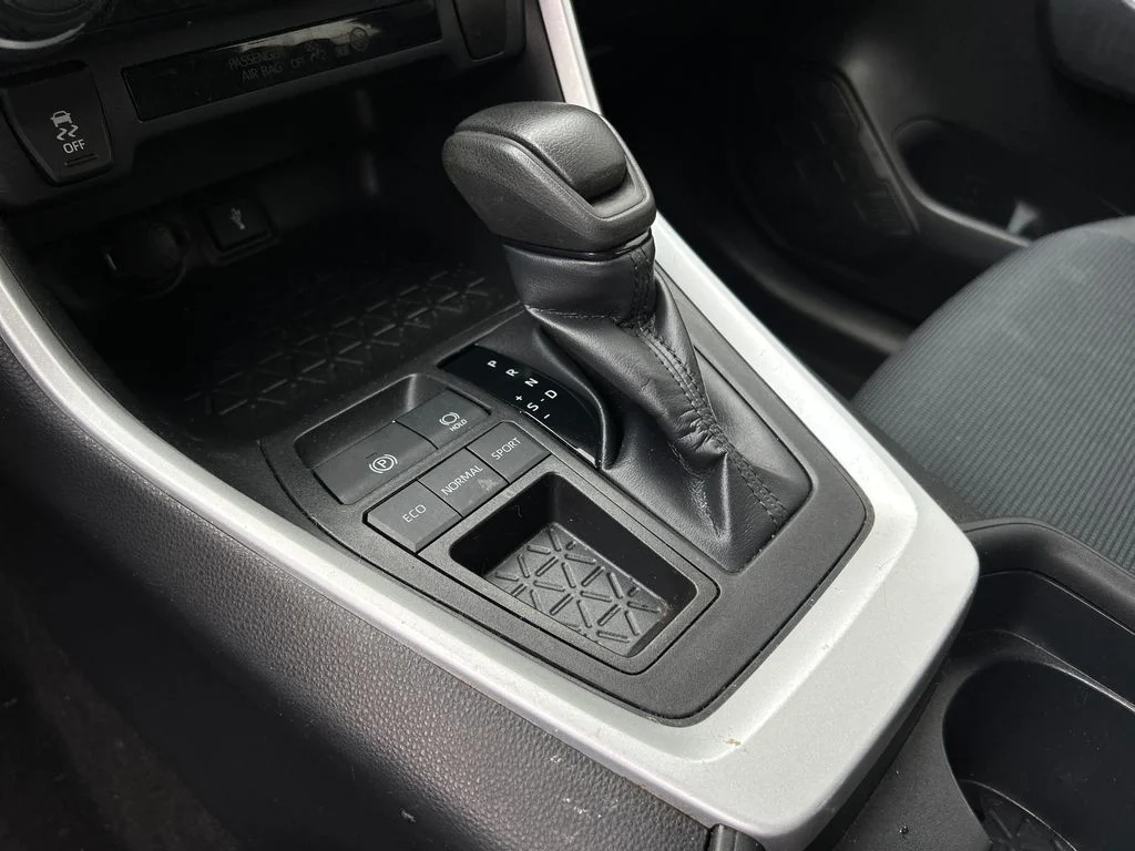 Certified Used 2020 Silver Toyota LE image 17