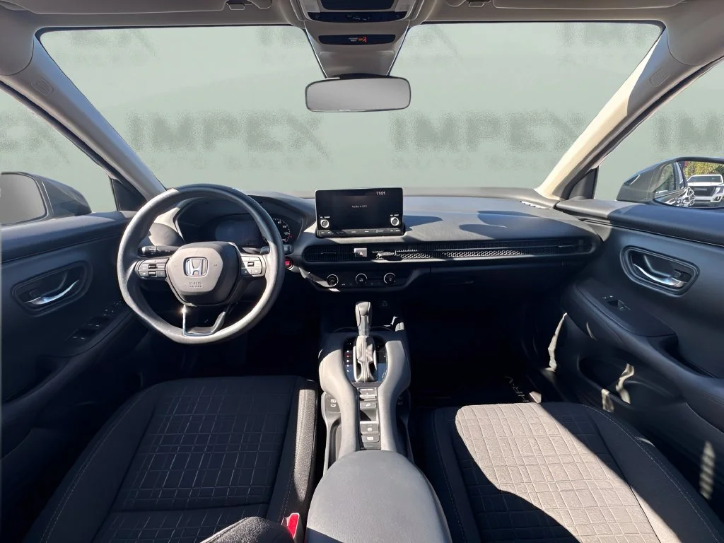 Used 2025  Honda LX image 11