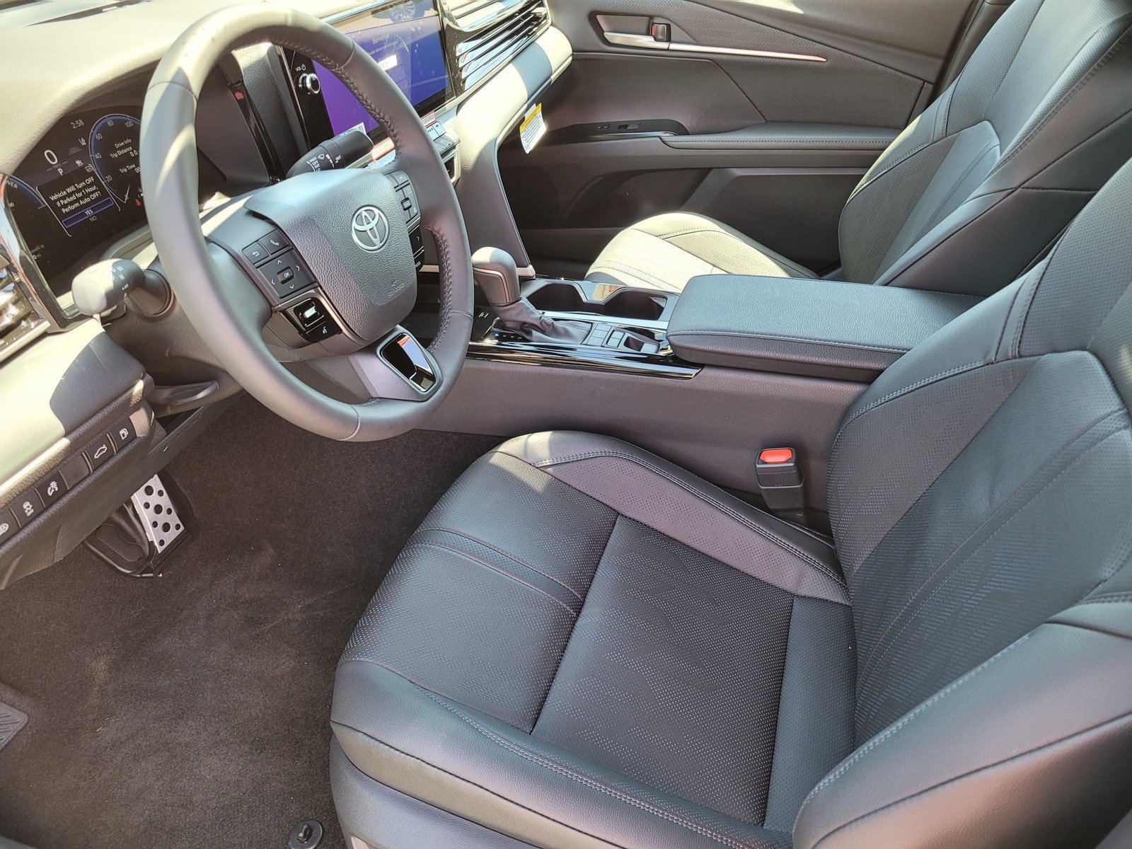 New 2026 Wind Chill Pearl <sup>1</sup> Toyota  XSE image 8