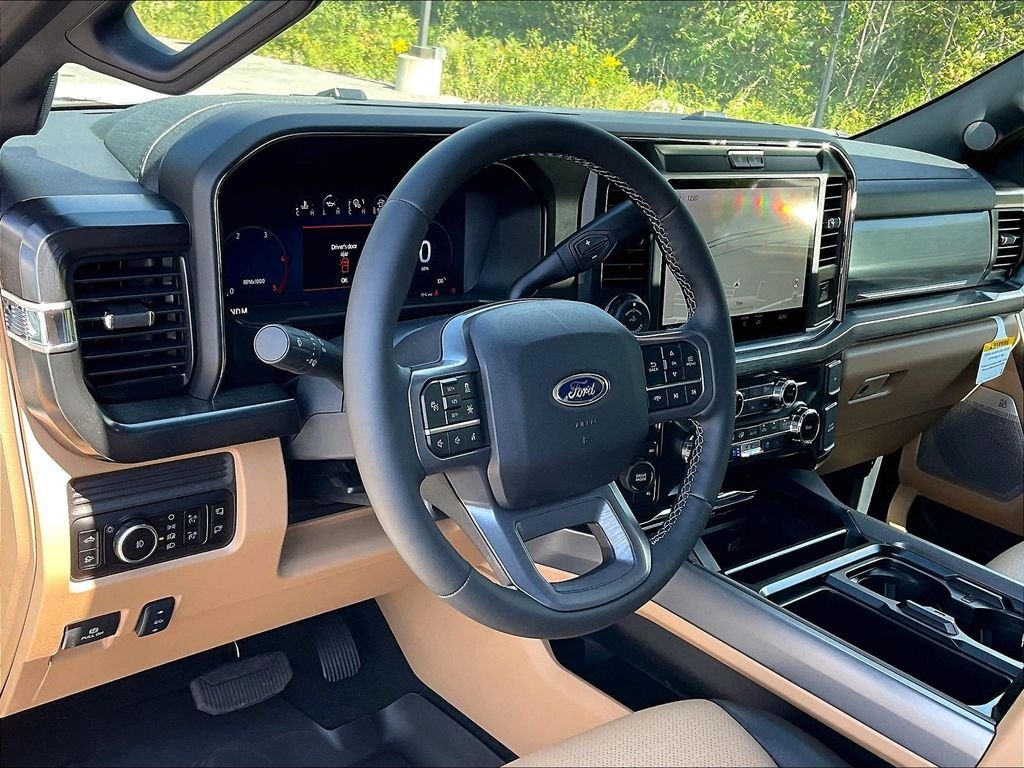 New 2026 Star White Metallic Tri-Coat Ford Lariat image 9