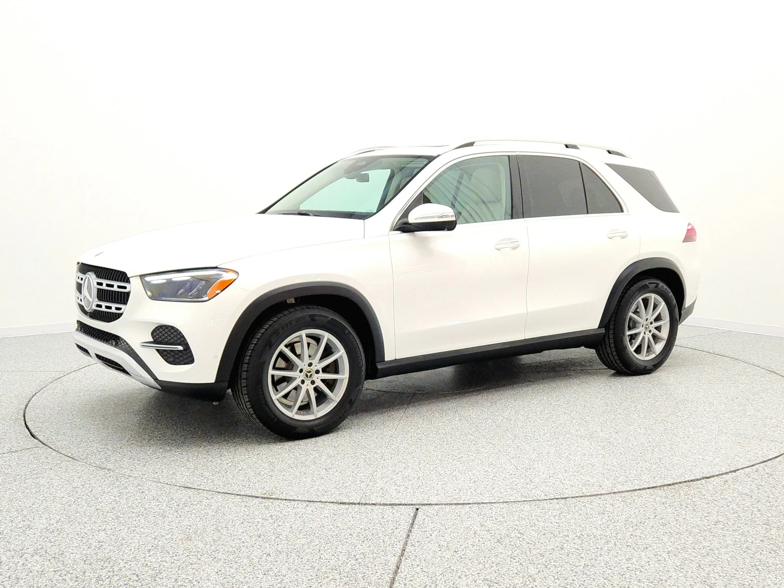 Used 2024 Polar White Mercedes-Benz GLE 350 4MATIC® SUV image 1