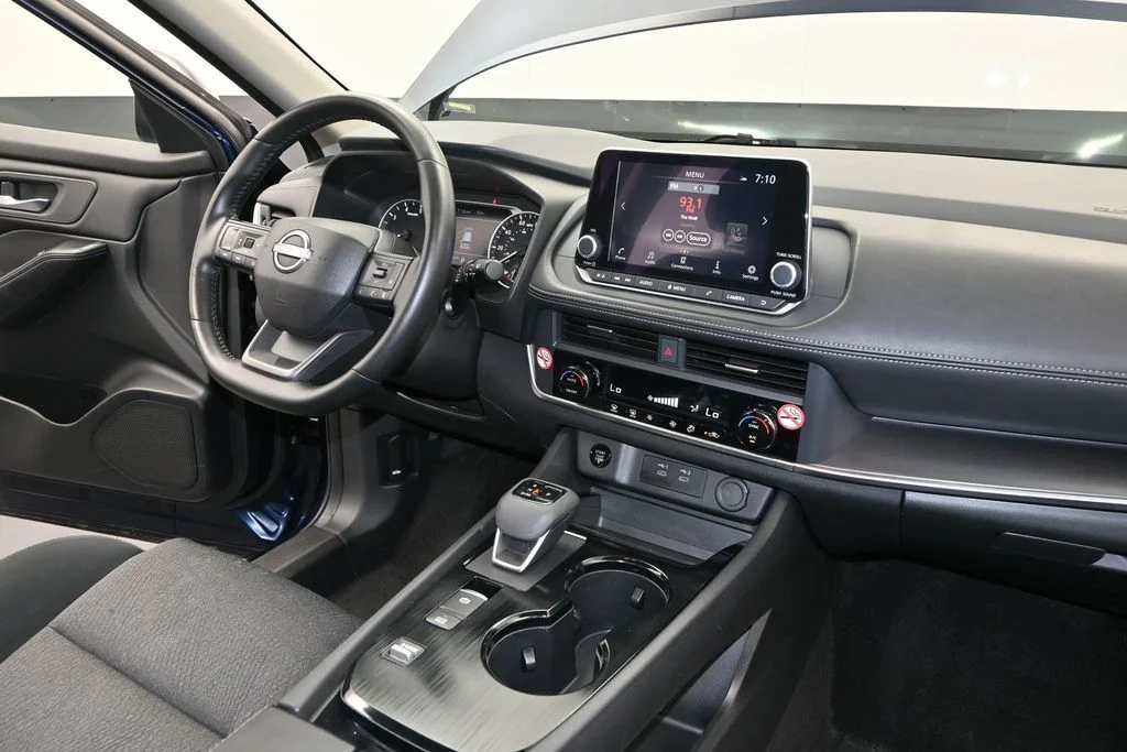 Used 2025 Blue Nissan SV image 28