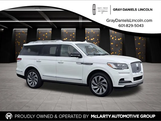 2023 Lincoln Navigator Reserve's photo