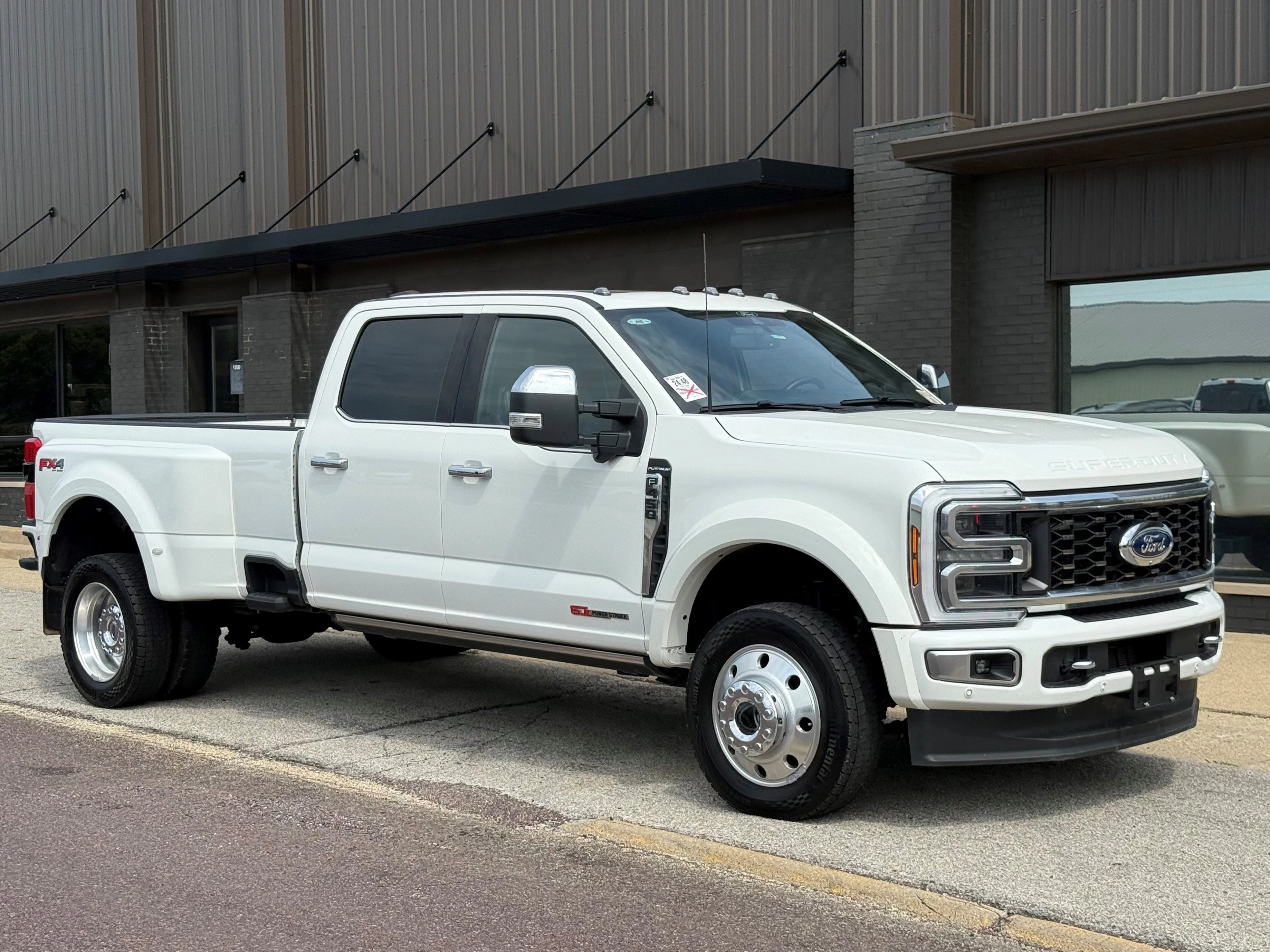 Used 2024 White Metallic Ford Platinum image 3