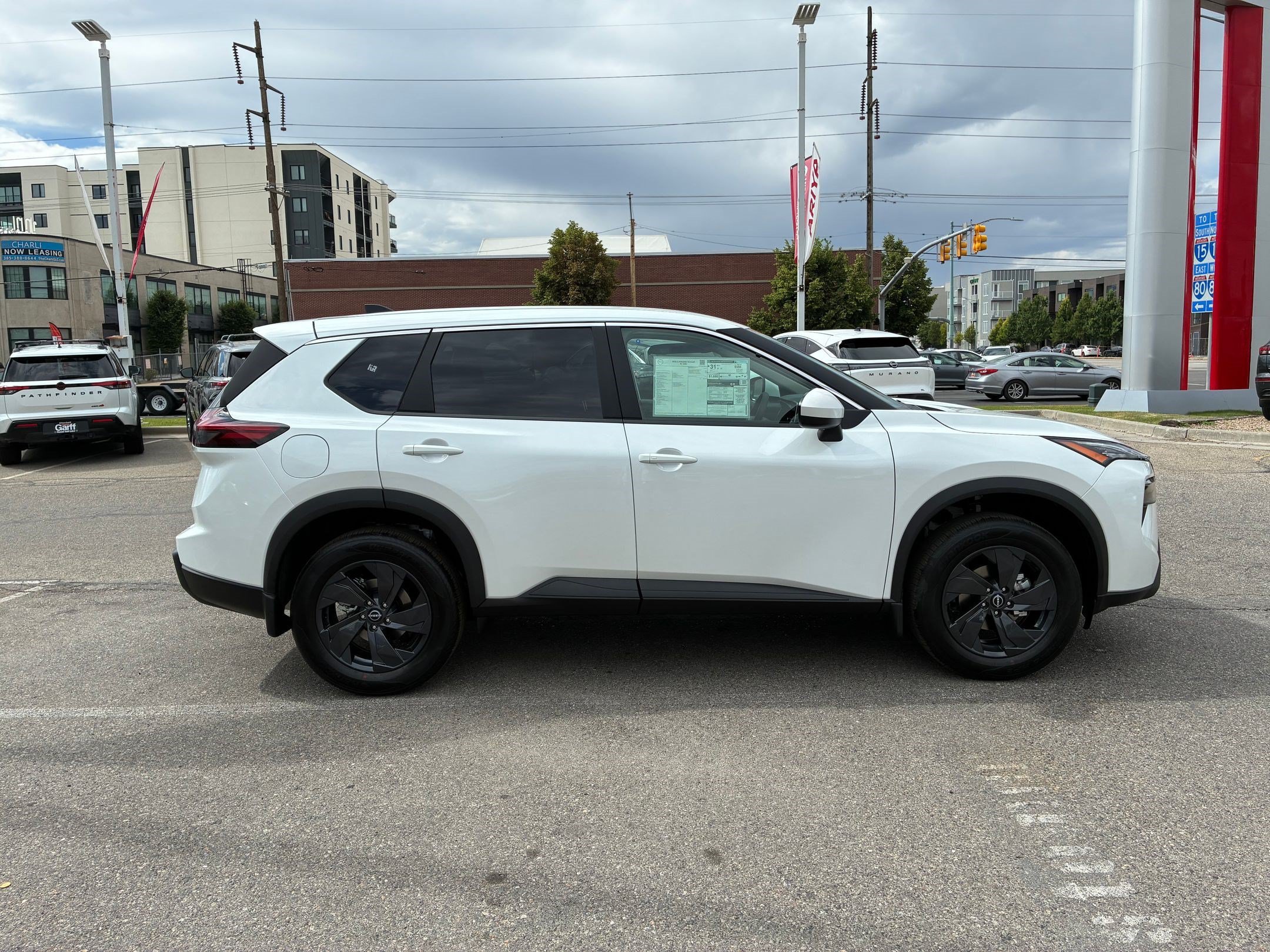 New 2026 Everest White Pearl Tricoat Nissan SV image 2
