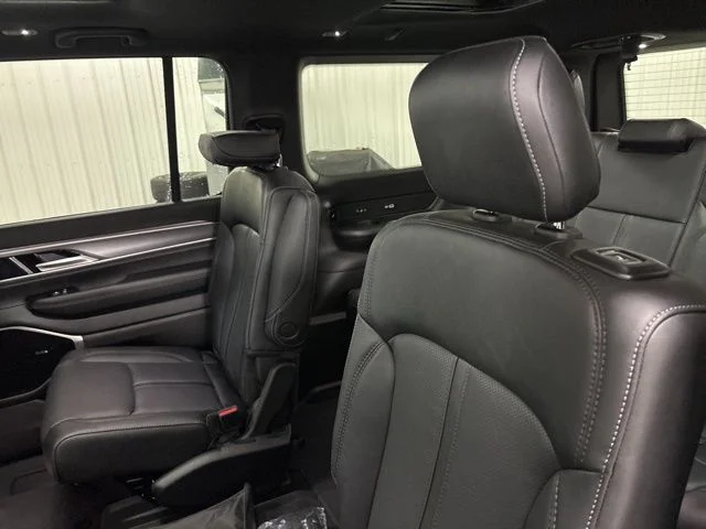 New 2026 High Gloss Black Exterior Paint Jeep Limited Altitude image 36