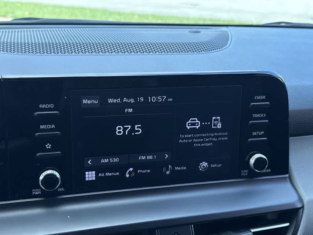 Used 2024 Snow White Pearl Kia LX image 18