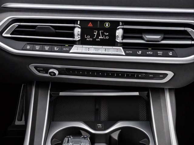 2022 BMW X7 M50i - Photo 15