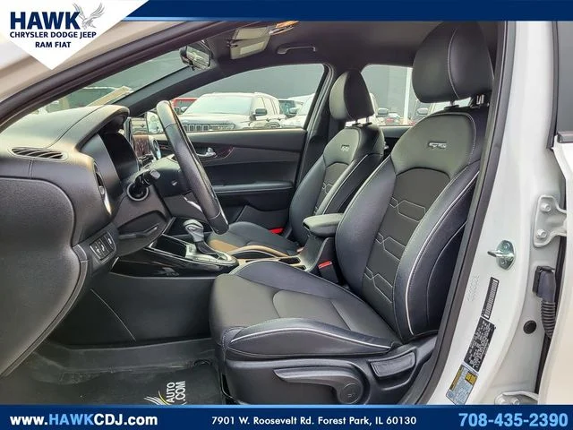 Used 2024 White Kia GT-Line image 8