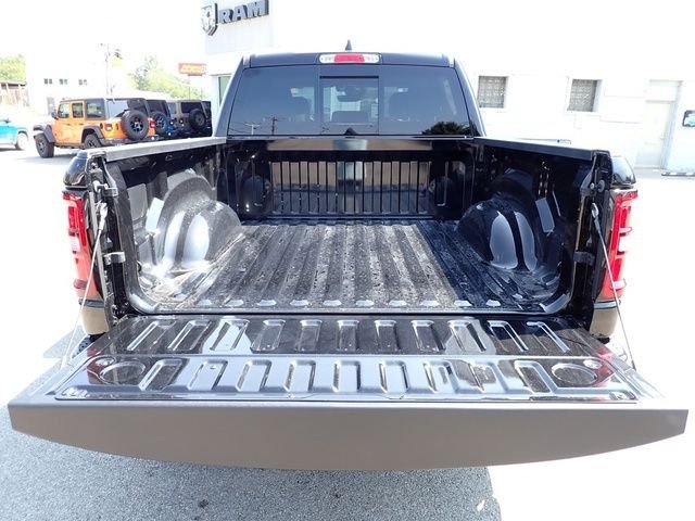 New 2026 Diamond Black Crystal Pearlcoat RAM Big Horn/Lone Star image 7