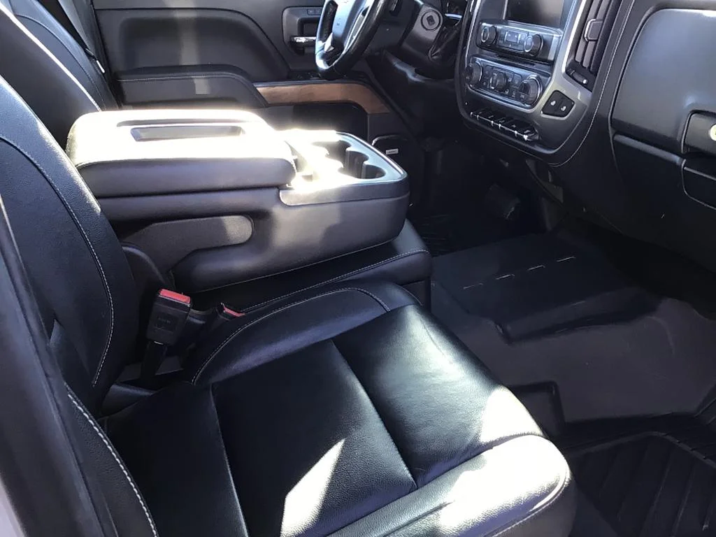 Used 2017 SILVER ICE METALLIC Chevrolet LTZ image 9