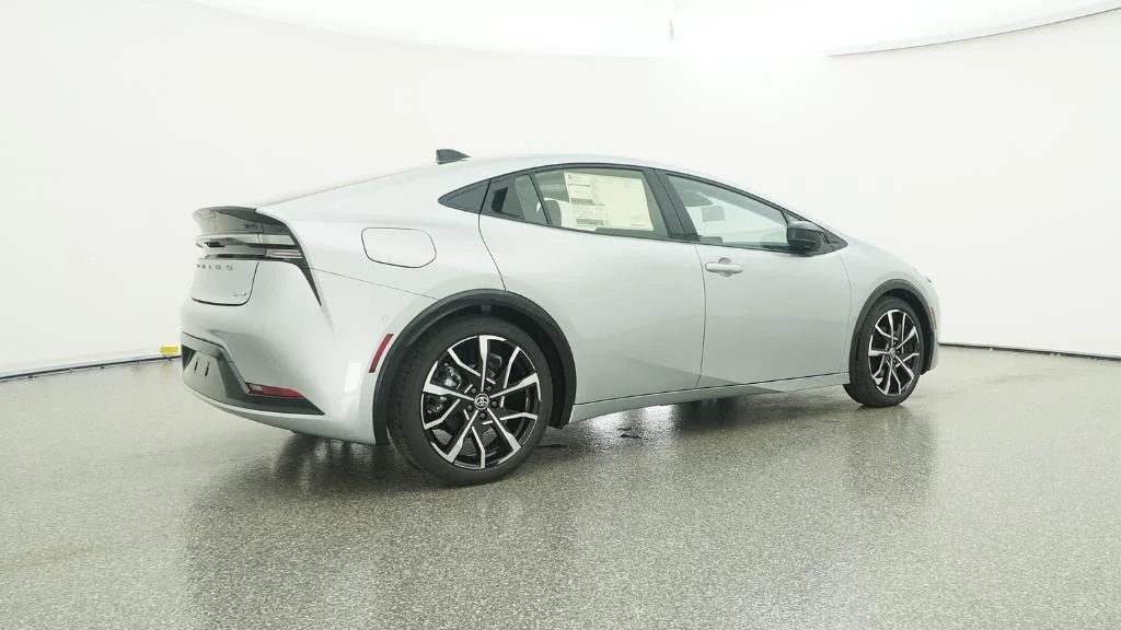 New 2026 Cutting Edge Toyota XSE Premium image 8