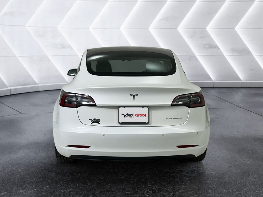 Used 2022  Tesla Long Range image 5