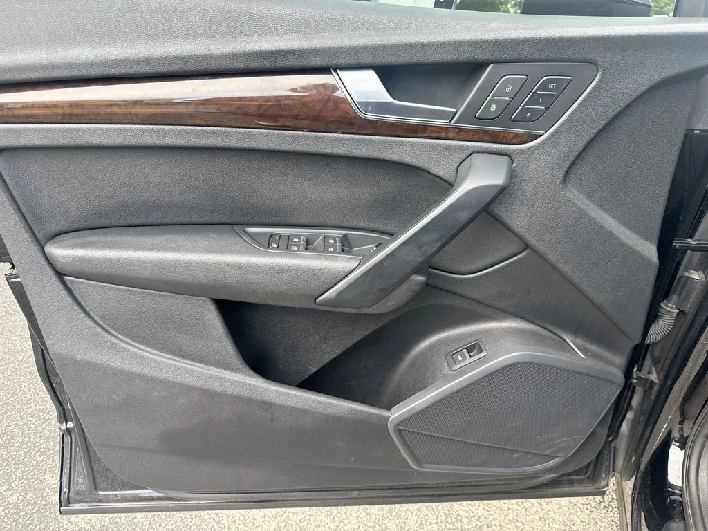 Used 2018 Black Audi 2.0T image 20
