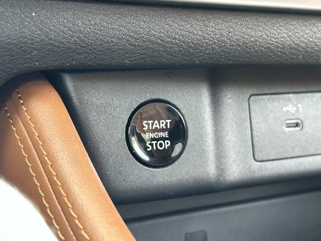 Used 2026 Gray Nissan Platinum image 25