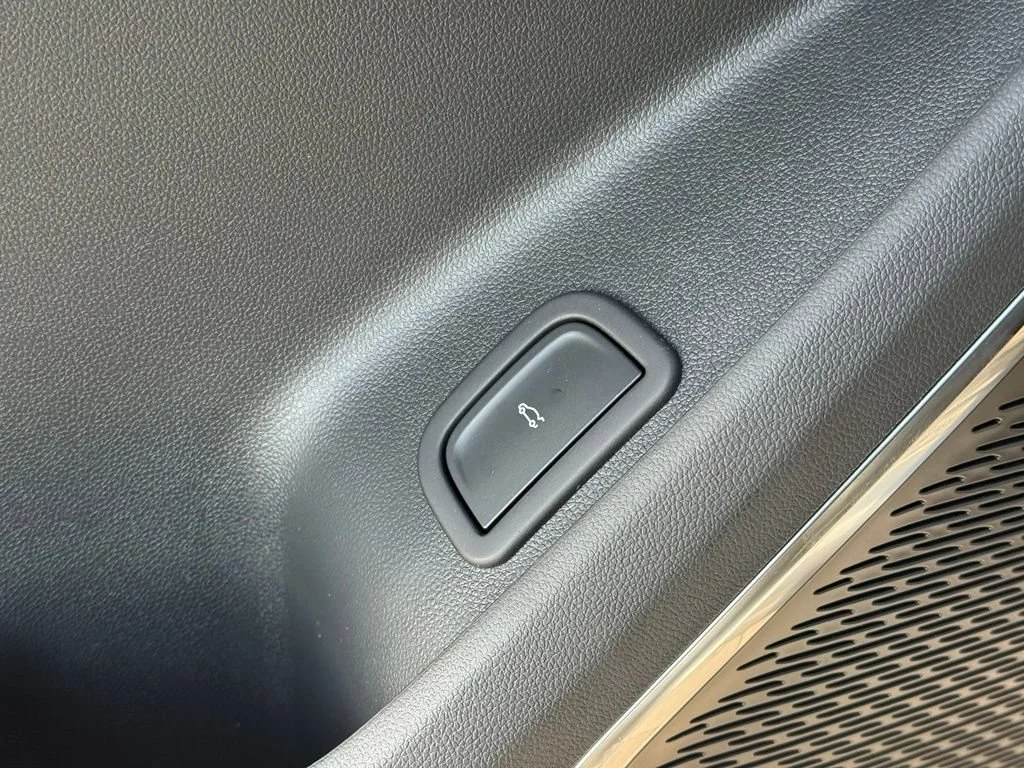 New 2026 Sterling Metallic GMC Denali Ultimate image 34