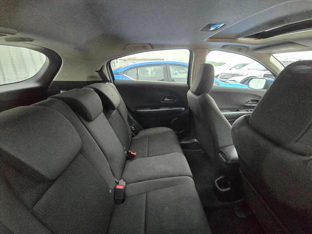 Used 2021 Silver Honda EX image 6