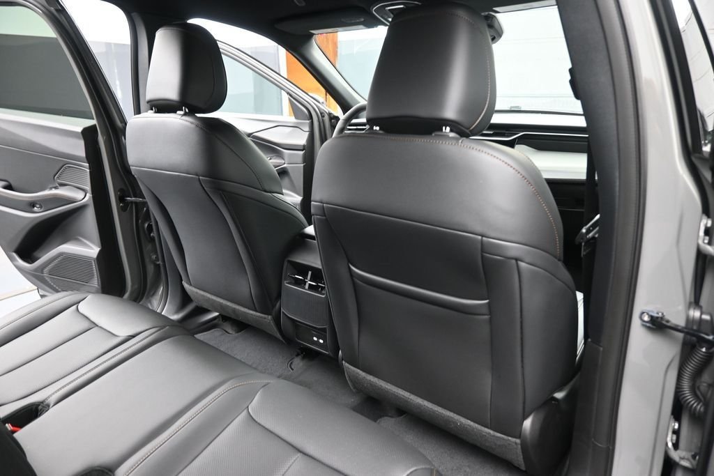 New 2026 Sting-Gray Clear-Coat Exterior Paint Jeep Limited image 25