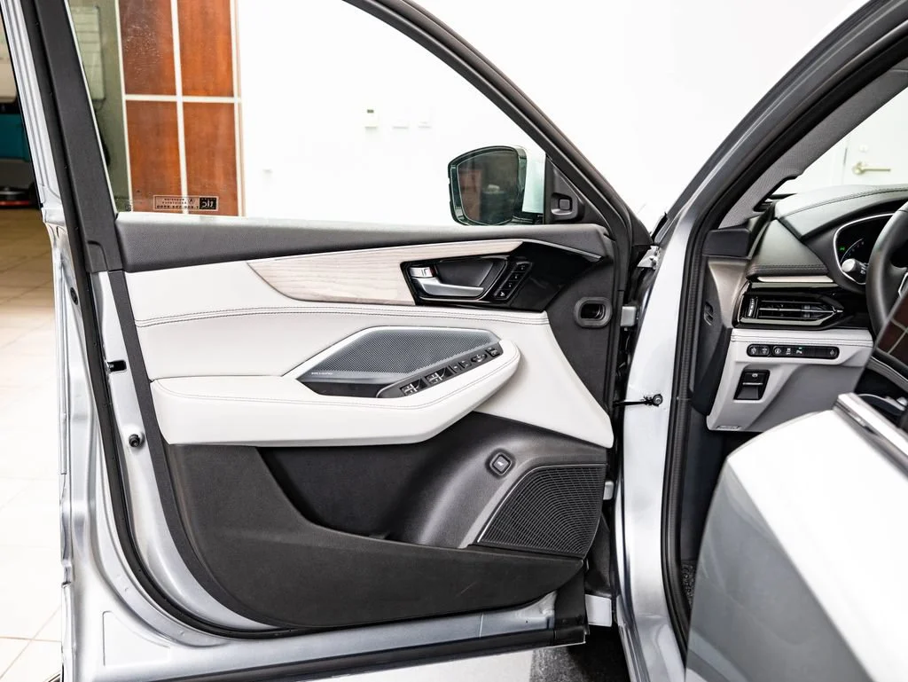 New 2026 Solar Silver Metallic Acura Advance Package image 26